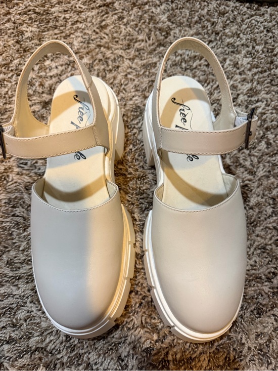 Free People Shoes - Free People Cream Beige Platform Slingback Clogs